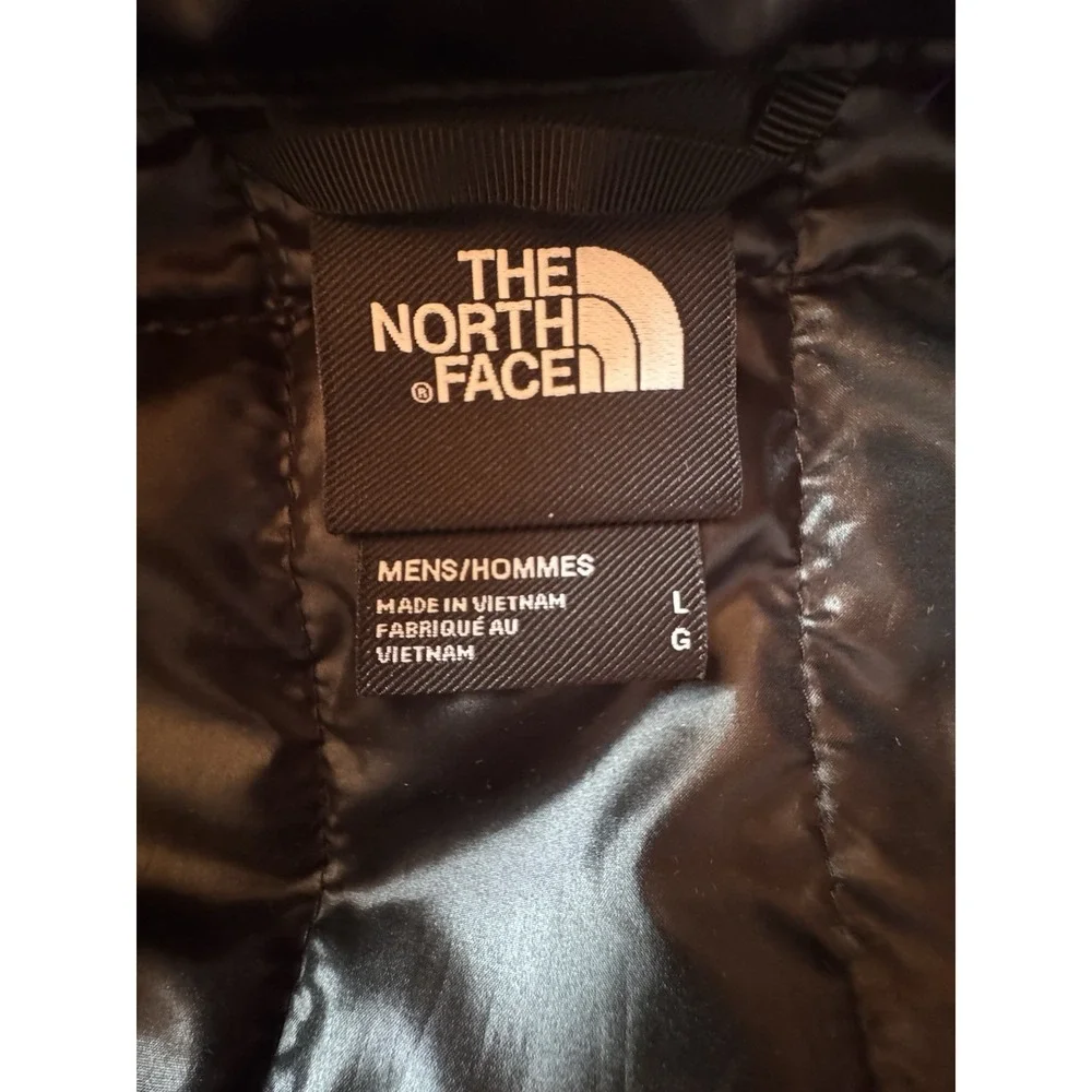 The North Face Men's Large Circaloft Grey Black Abstract Packable Light Jacket